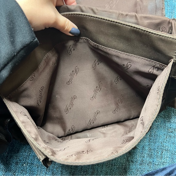 Fossil Genuine Leather Messenger Bag Crossbody Book Bag in Brown - Picture 10 of 11